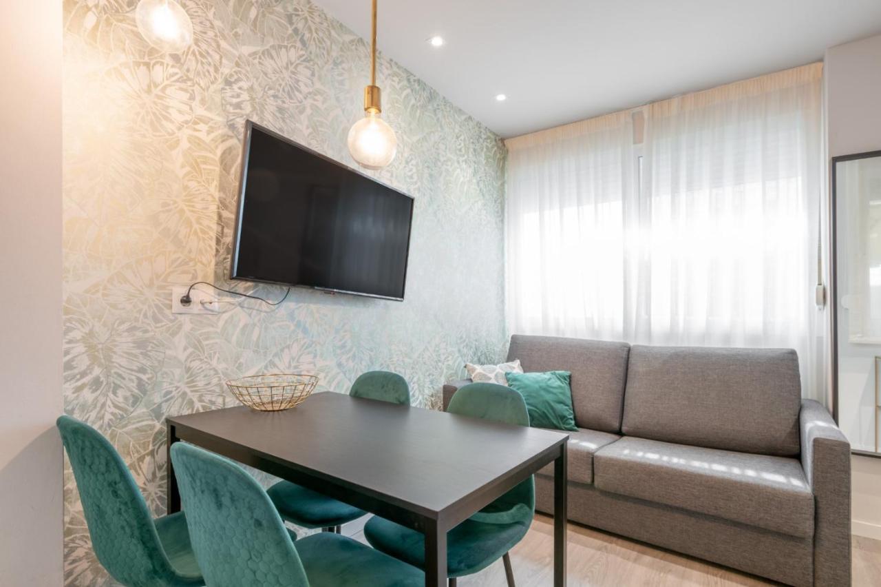 Pineapple Suite Малага Экстерьер фото